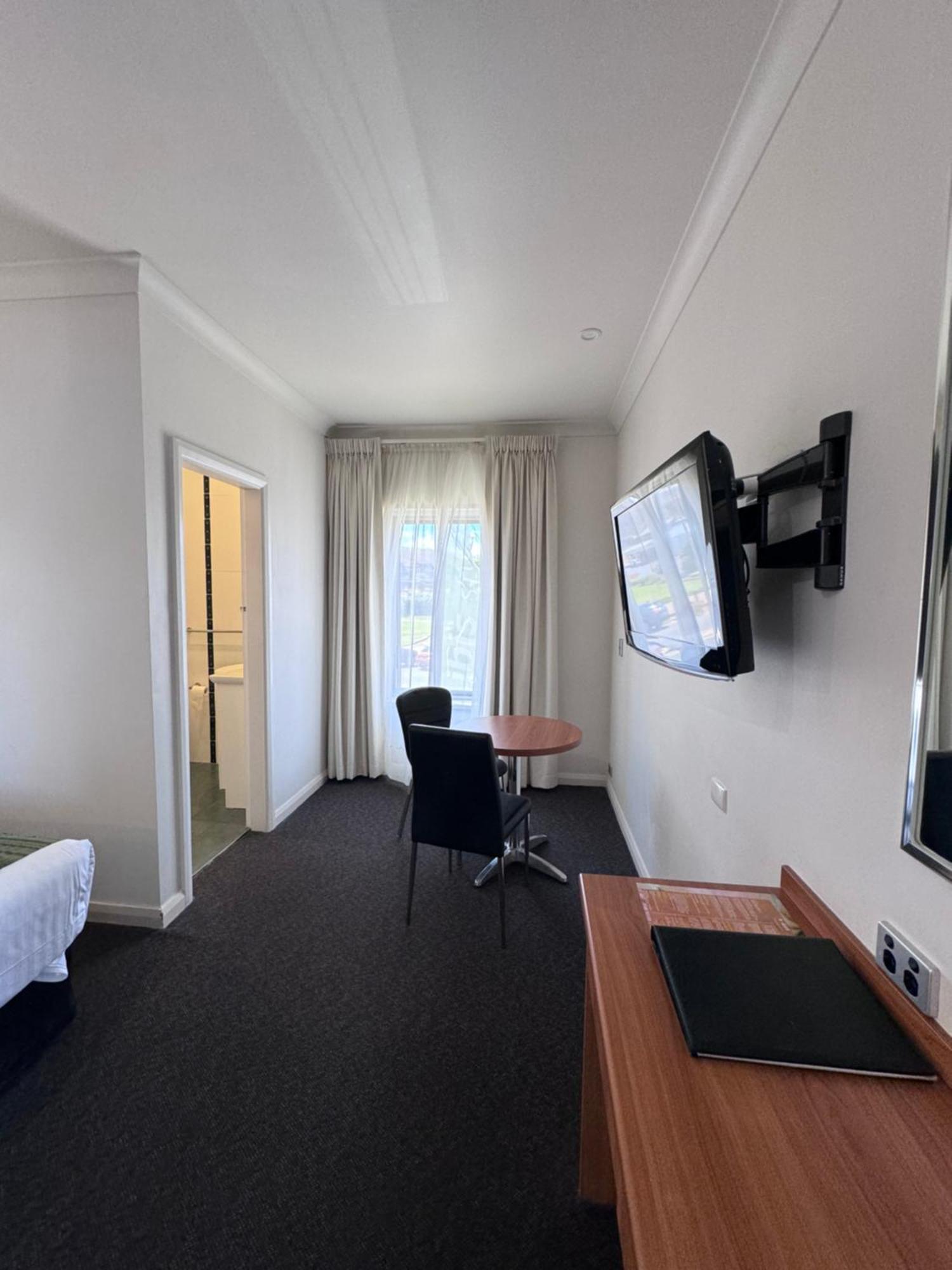 Отель Ibis Styles Брокен-Хилл Экстерьер фото