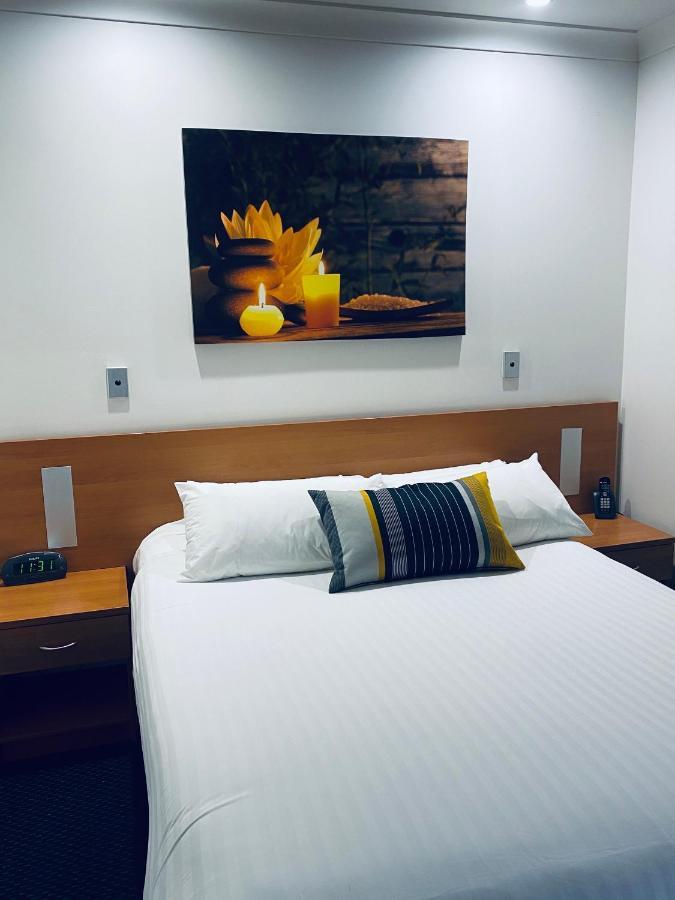 Отель Ibis Styles Брокен-Хилл Экстерьер фото